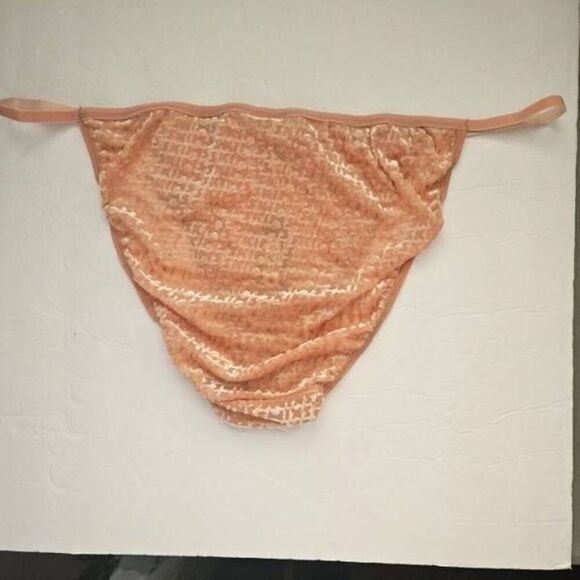 SKIMS EMBOSSED LOGO SIDE STRING PANTY NWT - Picture 7 of 9